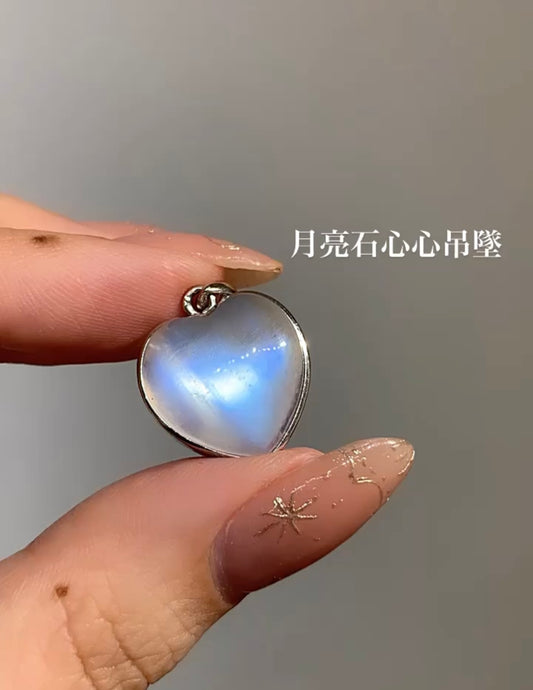 月亮石心心吊墜