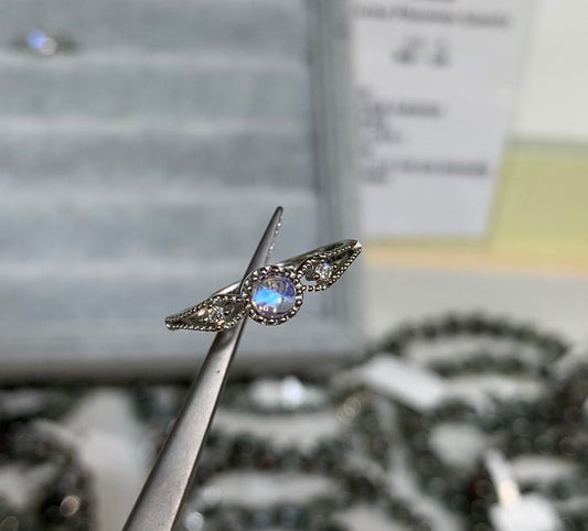 白水體月亮石戒指