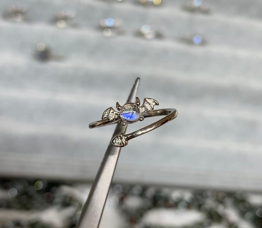 白水體月亮石戒指