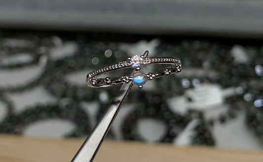 白水體月亮石戒指