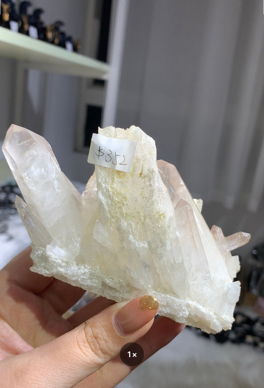 White crystal cluster #10